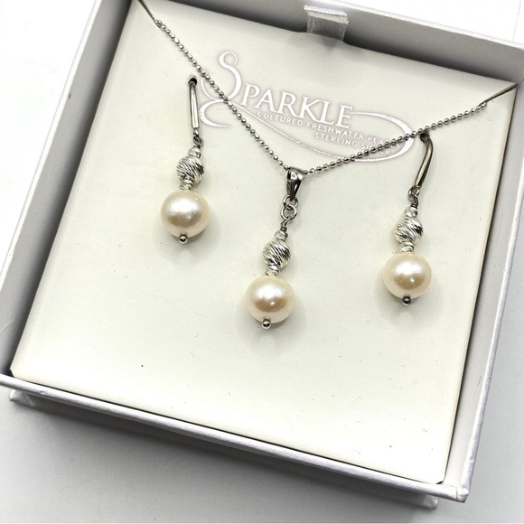 STERLING  Silver & Cultured Pearl Necklace and Earrings Set New In Box - Picture 8 of 8